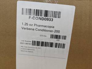 lot 700 image: Brand New Case of 200 Bottles of Pharmacopia Verbena Conditioner 1.25 fl oz S