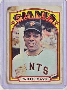 lot 168 image: Willie Mays 1972 Topps #49 - Vintage Baseball Card