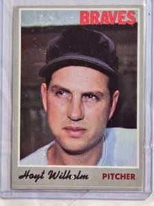lot 173 image: Hoyt Wilhelm 1970 Topps #17 Vintage Baseball Card