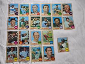lot 178 image: Lot of 21 High Number Topps 1968 Vintage Baseball Cards