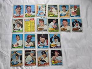 lot 179 image: Lot of 20 Topps 1965 Vintage Baseball Cards