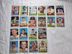 lot 184 image: Lot of 20 Topps 1965 Vintage Baseball Cards