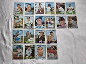 lot 190 image: Lot of 20 Topps 1967 Vintage Baseball Cards - Some with Blurry Backs