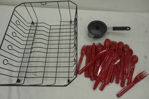 lot 246 image: Dish strainer, heavy plasticware, min egg poacher
