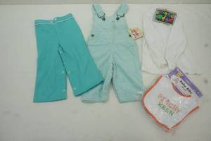 lot 258 image: childrens clothing