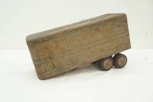 lot 302 image: vintage toy trailers