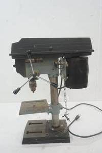 lot 39 image: Delta drill press