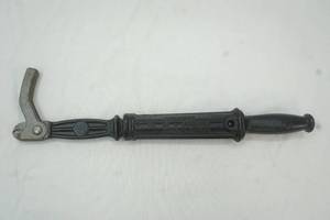lot 100 image: vintage nail puller