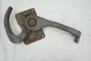 lot 141 image: Iodco  heavy duty latch -  15