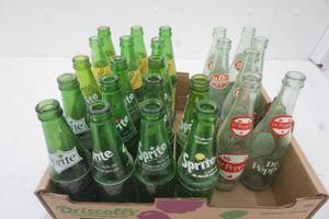 lot 169 image: Vintage Sprite, Dr Pepper and Mellow Yellow glass pop bottles
