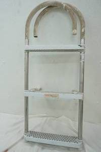 lot 201 image: Pool ladder