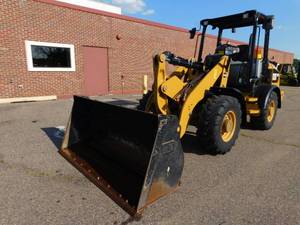 lot 2 image: 2016 Cat 907M Wheel Loader - BP is Capped at $1500