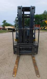 lot 5 image: 2013 Komatsu FG25C-11 LP Forklift