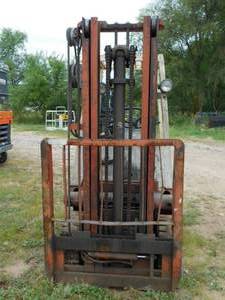 lot 13 image: Datsun CPF02 LP Forklift - For Parts or Repair