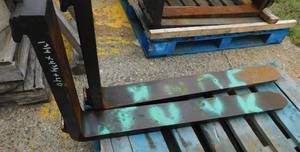 lot 30 image: 2 Sets of Forklift Forks - Set A & B