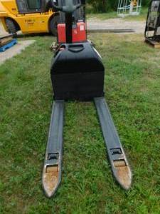 lot 34 image: 2014 Big Joe D40  Electric Pallet Jack - For Parts or Repair