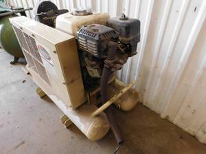 lot 28 image: Ingersoll Rand Gas Air Compressor