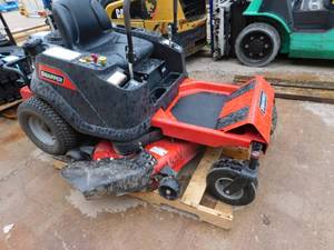 lot 43 image: Snapper Zero Turn Lawn Mower