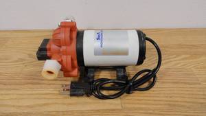 lot 15 image: SEAFLO 33 Series DC Diaphragm Pump 12V24V 3.0-13.2LPM 17-60PSI w 51S01 Filter - 12 MNPT