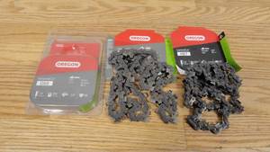 lot 21 image: Set of 2 Oregon D66 18 Inch & 1 H67 16 Inch Chain Saw Cutting Chains-2 Loose 1 In Box