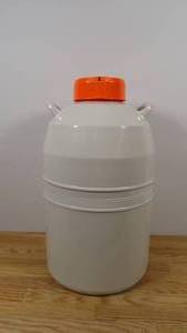 lot 121 image: 20.5 Liter Metal Liquids container