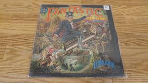 lot 42 image: Elton John - Captain Fantastic and The Brown Dirt Cowboy - 1975 - Vinyl LP