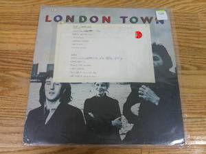 lot 124 image: WINGS-London Town-1978-Vinyl LP