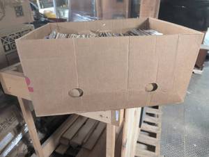 lot 604 image: Large box of Unsorted 45s