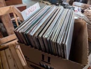 lot 607 image: Large Box of Jazz Vinyl LPs