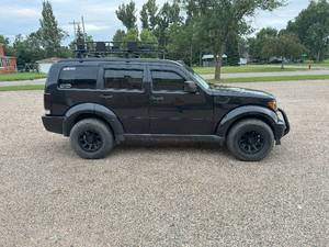 lot 4 image: 2011 Dodge Nitro
