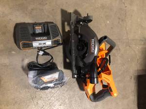 Ridgid Brushless 18V 7-14 in. Rear Handle Circular Saw Kit Customer Returns See Pictures