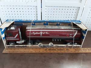 lot 2 image: Nylint Steel Tough Tanker Transport