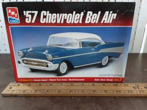 lot 27 image: Ertl 57 Chevrolet Bel Air 125 Model Kit (Opened)