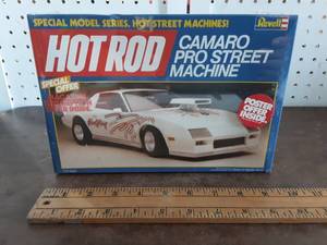 lot 30 image: Revell Hot Rod Camaro 124 Scale Pro Street Machine Model Kit (Unopened)
