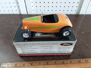 lot 36 image: Minnesota Street Rod Association 1998 Back To 50s 4th Edition Die Cast Metal Lockable Coin Bank 34 Ford Roadster Street Rod