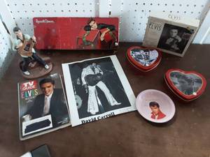 lot 44 image: Lot Of Elvis Collectibles