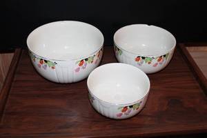 Halls Crocus China Mixing Bowl Set