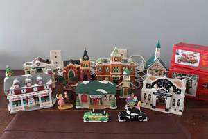 Christmas Houses & Accessories