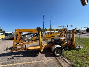 lot 10 image: 2013 Haulotte Boom Lift, 51 working height Model 4527A