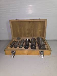 lot 134 image: Pipe tap set in wood box, 6 part total