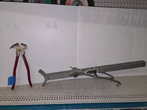 lot 157 image: Fence puller and fence pliers