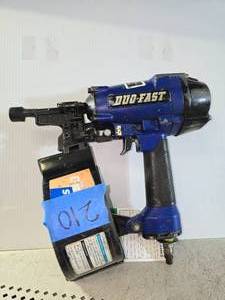lot 210 image: Duo-Fast Round Head Coil Nailer CNIP-65Y