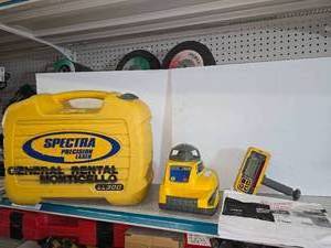 lot 85 image: Spectra Precision Laser Transit level LL300 and digital readout