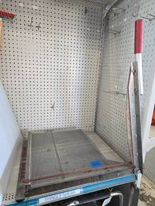 lot 163 image: Shingle shear cutter