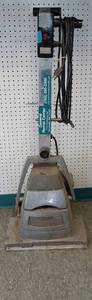lot 197 image: Floor team floor orbital sander