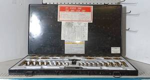 lot 189 image: Pittsburgh SAE tap and die set 45 parts total