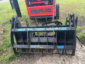 lot 34A image: Brush Grapple for Bobcat