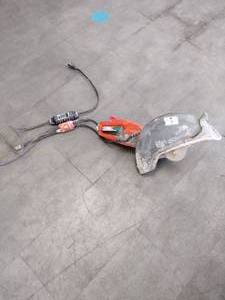 lot 81 image: Husqvarna Wet Saw