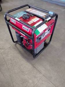 lot 145 image: Honda Cycloconvertor industrial generator EB3000C