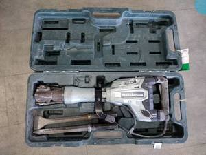 lot 90 image: Small electric jackhammer